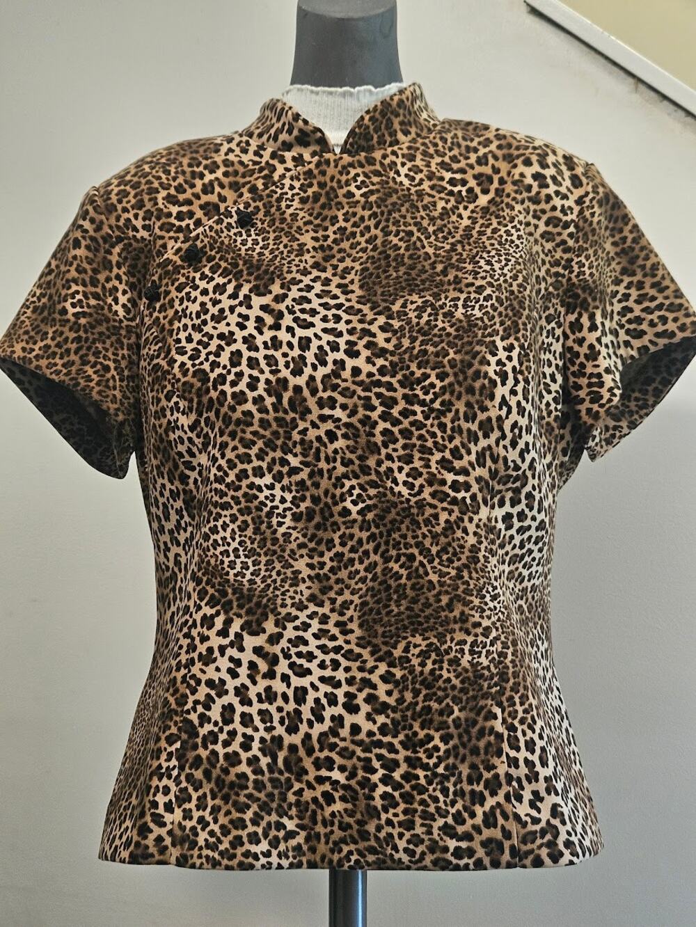 Vintage-Leopard Print Mandarin-Collar Blouse